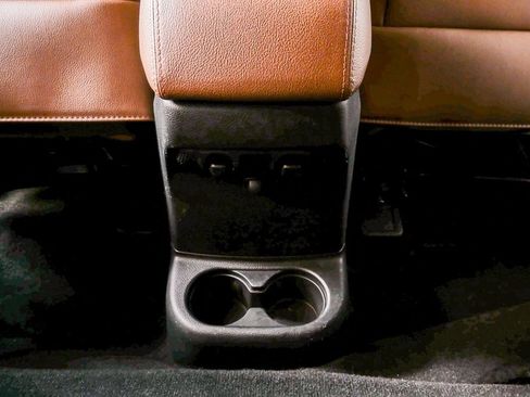 Used 2017 Jeep Wrangler Sahara image 19