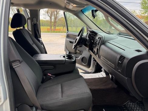 Used 2013 Chevrolet Silverado 2500 LT w/ Interior Plus Package AWD/4WD image 18