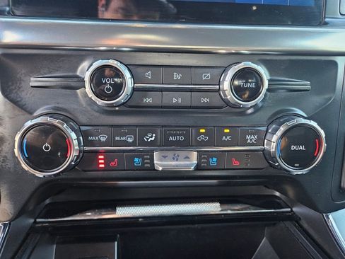 Used 2022 Ford F150 Lariat AWD/4WD image 14