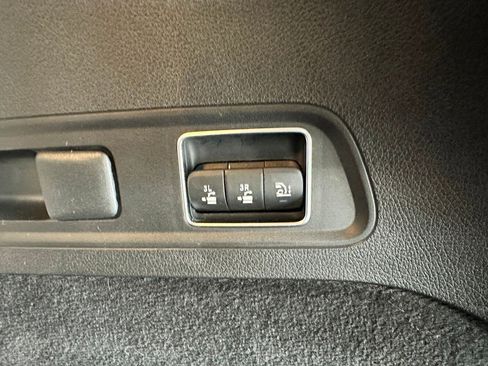 Certified 2023 Mercedes-Benz GLS 450 4MATIC image 40