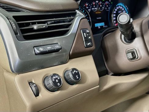 Used 2018 Chevrolet Tahoe Premier AWD/4WD image 10