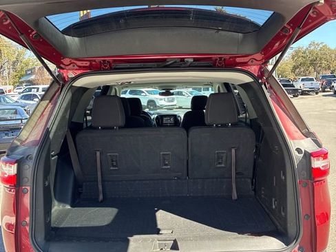 Used 2019 Chevrolet Traverse LT w/ LPO, Floor Liner Package image 8
