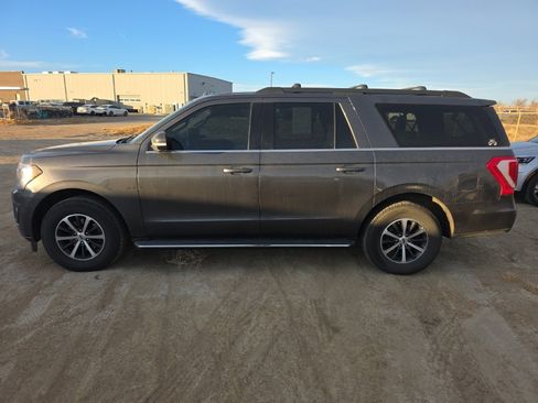 Used 2018 Ford Expedition Max XLT w/ Equipment Group 202A image 2