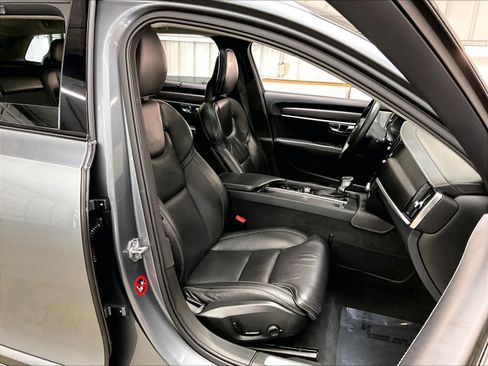 Used 2017 Volvo V90 T6 Cross Country AWD/4WD image 10