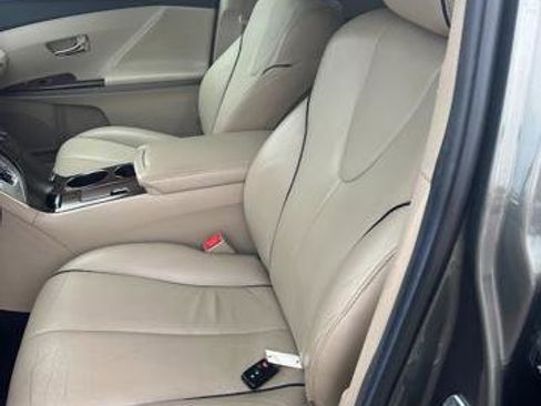 Used 2014 Toyota Venza XLE image 6