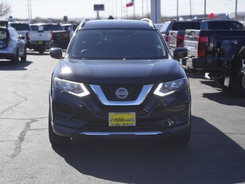 Used 2018 Nissan Rogue SV image 3