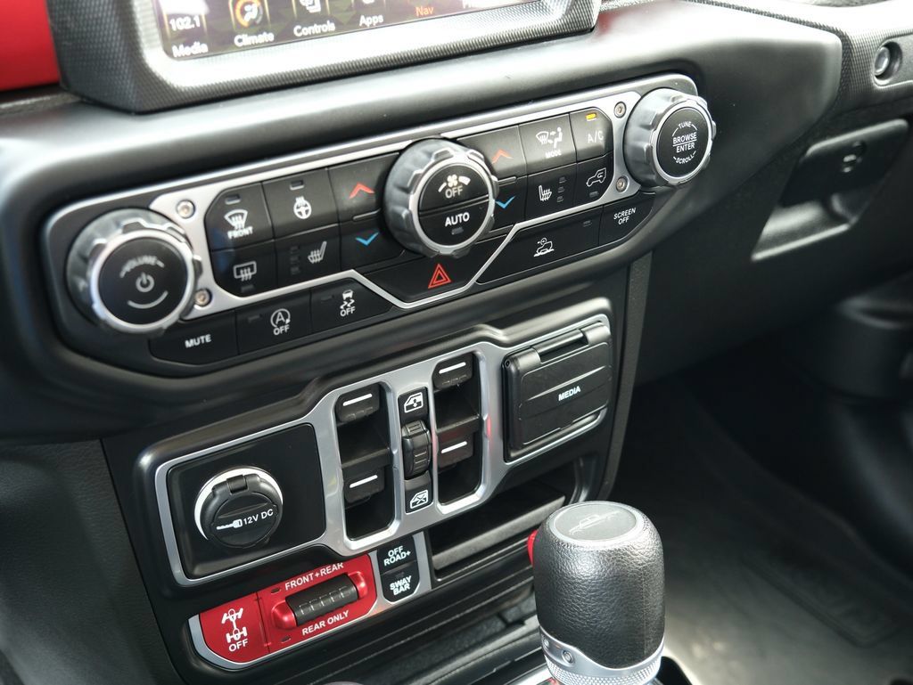 Used 2023 Jeep Gladiator Rubicon w/ Cold Weather Group AWD/4WD image 22