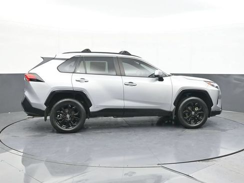 Used 2024 Toyota RAV4 SE AWD/4WD image 16