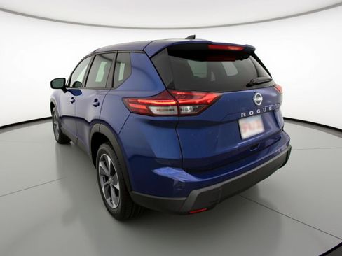 Used 2025 Nissan Rogue SV image 6