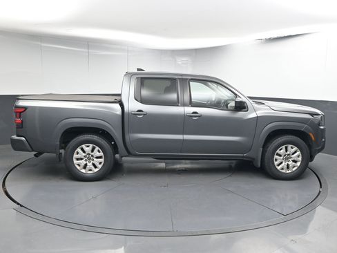 Certified 2022 Nissan Frontier SV image 9