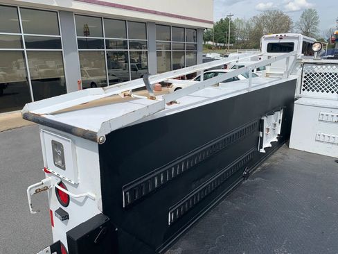 Used 2012 Ford F550 2WD Regular Cab Super Duty w/ Payload Upgrade Pkg image 33