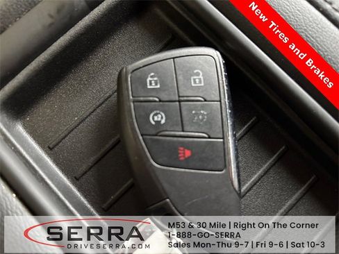 Used 2023 GMC Yukon SLE image 26