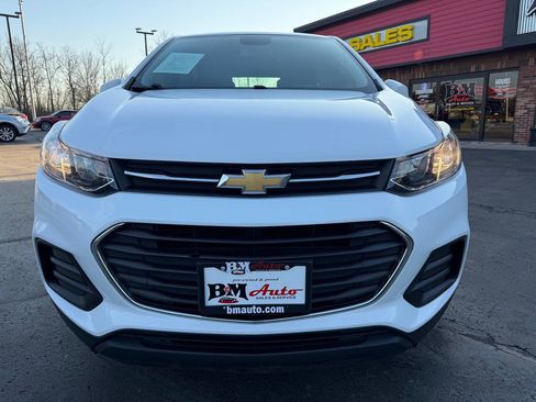 Used 2020 Chevrolet Trax LS image 2