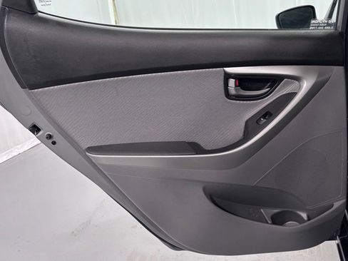 Used 2013 Hyundai Elantra GLS w/ Preferred Pkg FWD image 23