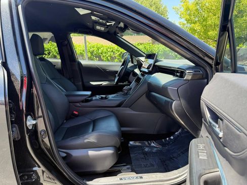 Certified 2024 Toyota Venza Limited AWD/4WD image 30