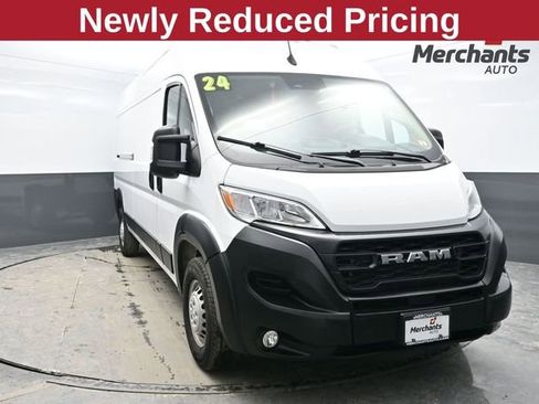 Used 2024 RAM ProMaster 2500 w/ Convenience Group FWD image 1
