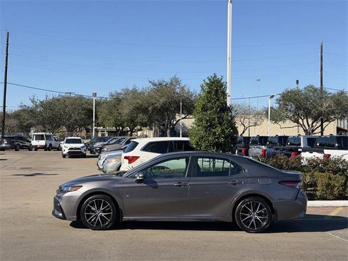 Certified 2024 Toyota Camry SE w/ Blackout Package (TMS) image 4