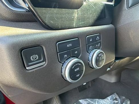 Certified 2022 GMC Sierra 1500 SLT w/ Max Trailering Package AWD/4WD image 15