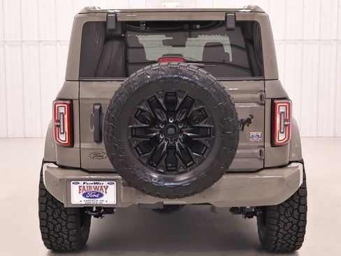 New 2026 Ford Bronco Outer Banks AWD/4WD image 8