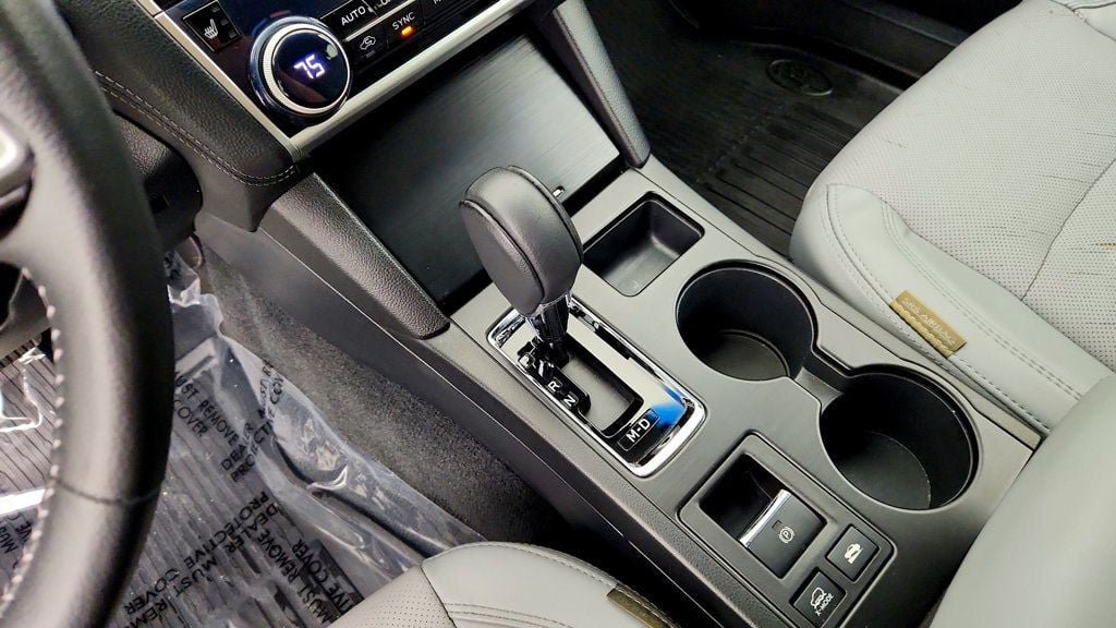 Used 2019 Subaru Outback 2.5i Limited AWD/4WD image 17