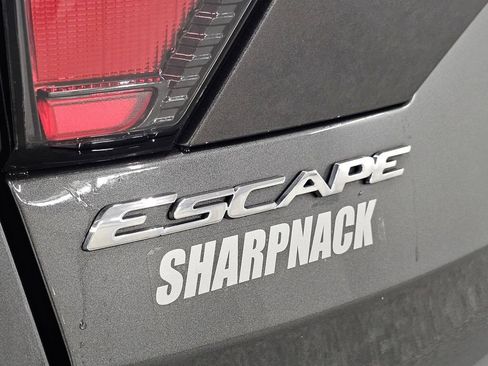 Used 2018 Ford Escape SEL FWD image 25