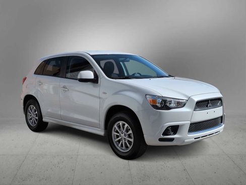 Used 2012 Mitsubishi Outlander Sport ES image 2