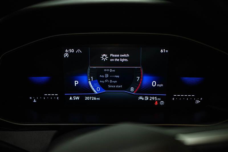 Used 2025 Volkswagen Jetta SE FWD image 17