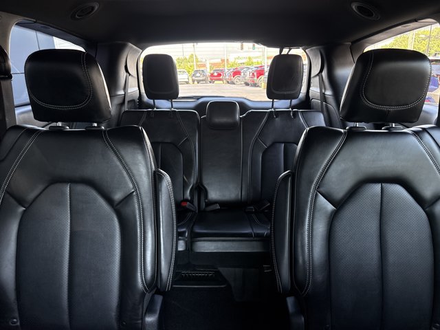 Used 2025 Chrysler Pacifica Select FWD image 16