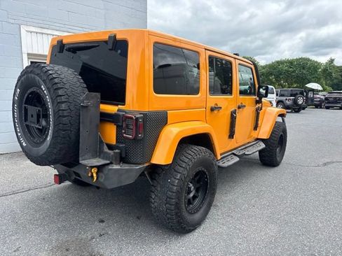 Used 2012 Jeep Wrangler Unlimited Sahara w/ Dual Top Group AWD/4WD image 5