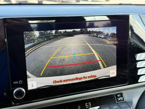Used 2025 Toyota Camry SE FWD image 21
