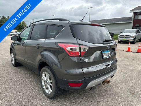 Used 2017 Ford Escape SE w/ Equipment Group 201A AWD/4WD image 5