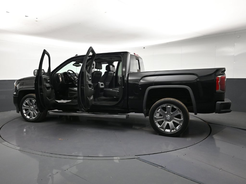 Used 2018 GMC Sierra 1500 Denali w/ Denali Ultimate Package AWD/4WD image 34