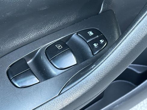 Used 2016 Nissan Altima 2.5 S w/ Power Driver Seat Package image 13