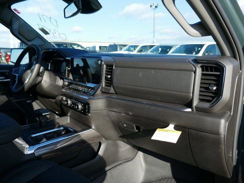 New 2026 Chevrolet Silverado 1500 LTZ w/ LTZ Premium Package image 11