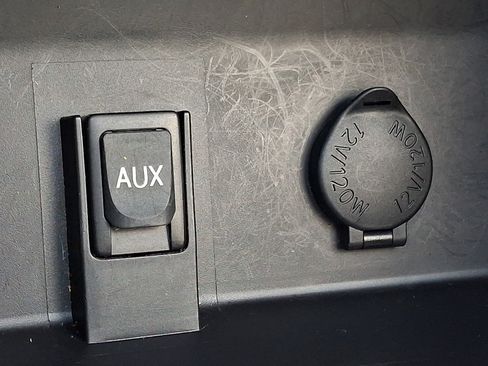 Used 2008 Toyota Solara SLE FWD image 25
