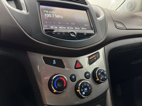 Used 2016 Chevrolet Trax LT w/ LT Convenience Package image 30