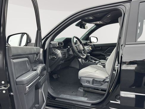 New 2026 Toyota Tacoma SR5 AWD/4WD image 2