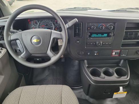 New 2026 Chevrolet Express 2500 RWD image 4