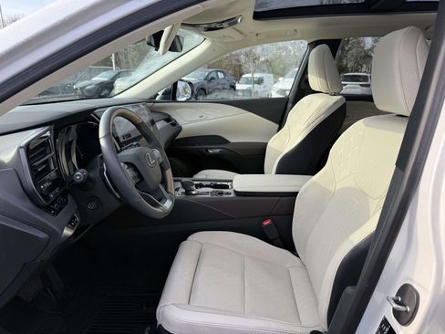 Used 2023 Lexus RX 350 Luxury w/ Cold Area Package image 14