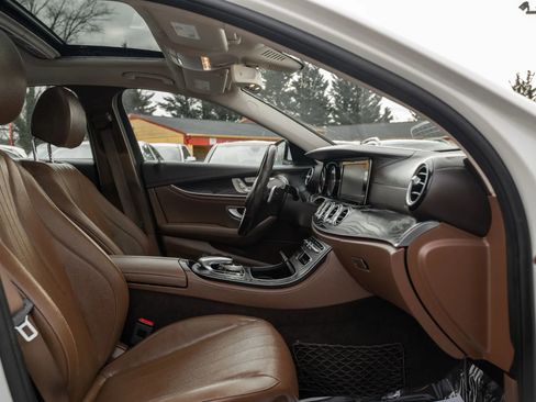 Used 2018 Mercedes-Benz E 300 E 300 4MATIC Sedan 4D w/ Premium 1 Package image 12