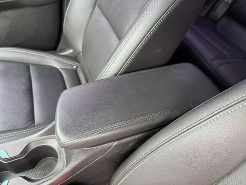 Used 2023 Chevrolet Bolt LT w/ Infotainment Package image 14