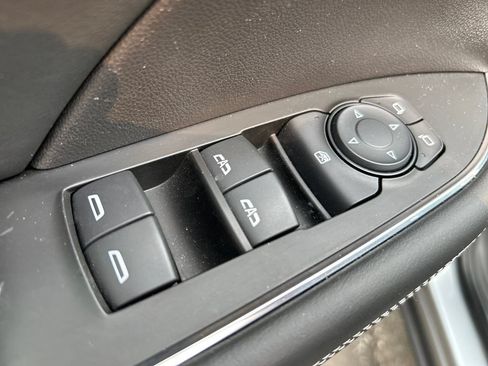 Used 2023 Buick Envision Preferred w/ Sport Touring Package AWD/4WD image 18