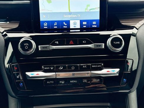 Used 2022 Ford Explorer Limited w/ Limited Technology Package image 20