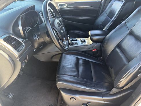 Used 2018 Jeep Grand Cherokee Limited image 20