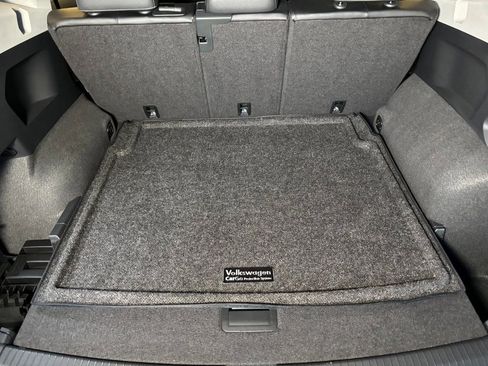 Used 2024 Volkswagen Tiguan SE image 24