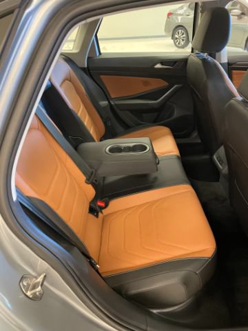 Used 2023 Volkswagen Jetta SEL FWD image 33