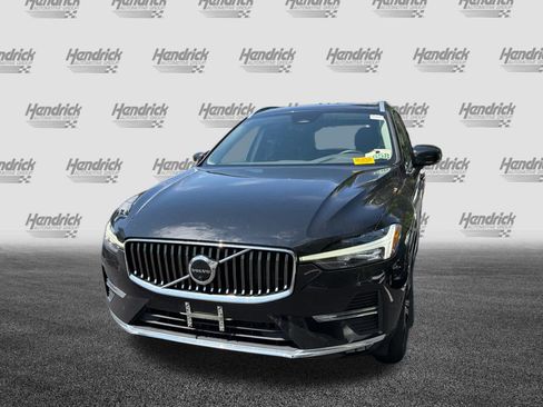 Used 2023 Volvo XC60 B5 Plus w/ Climate Package AWD/4WD image 5