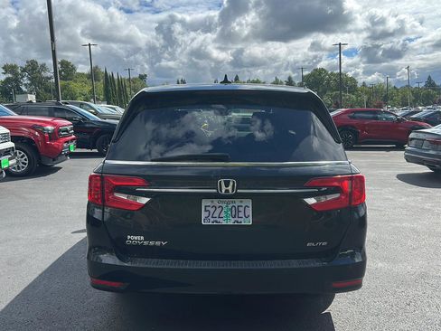 Used 2022 Honda Odyssey Elite image 4