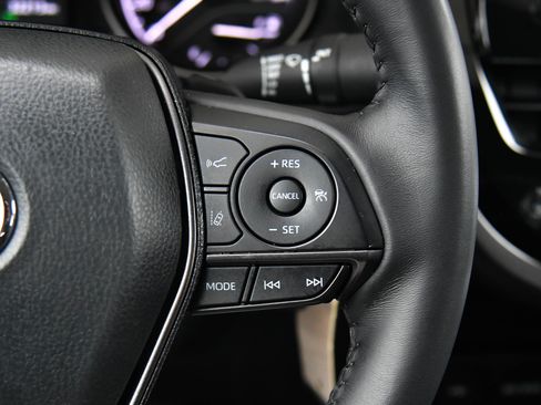 Used 2024 Toyota Camry SE image 28