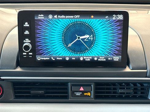 Used 2024 Honda Pilot Touring image 12
